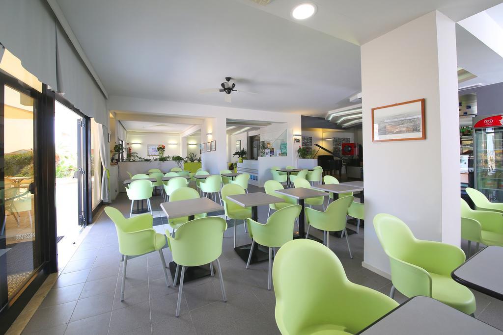 Hotel Caravel Marotta Luaran gambar